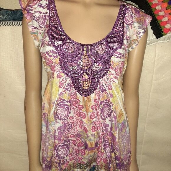 Live and let live multicolored shirt, size M - Picture 2 of 8